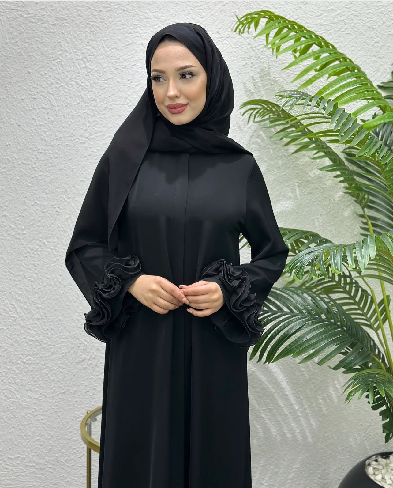Rose Detailed Abaya