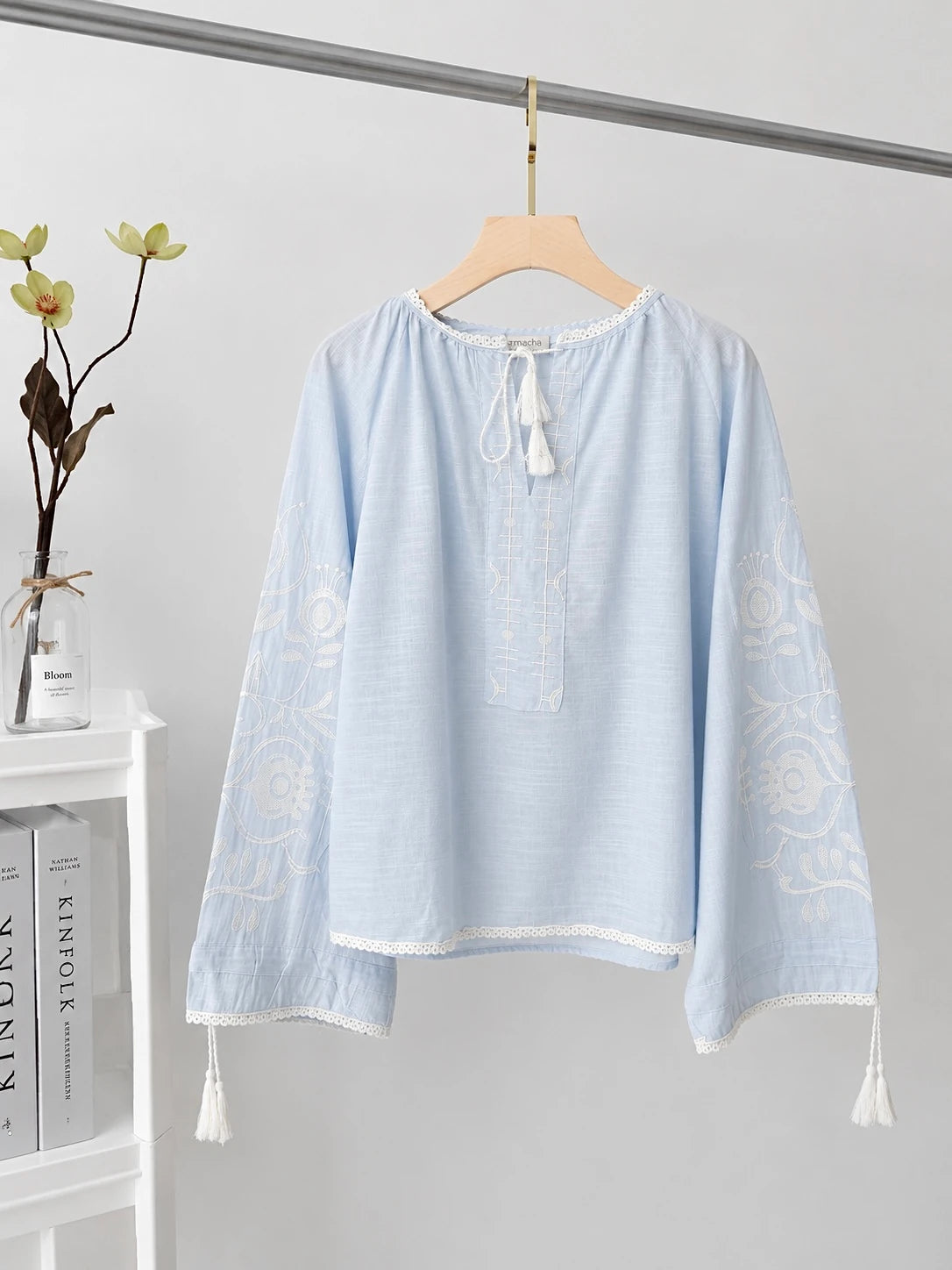 Mini Fisto Detail Tasseled Blouse