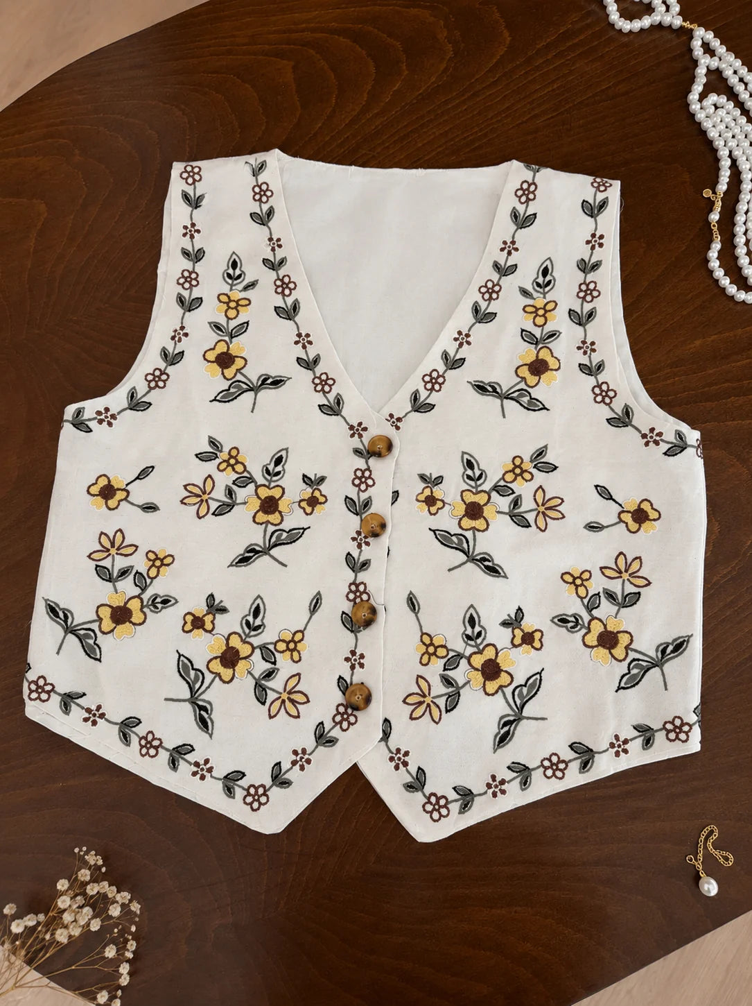 Mini Daisy Embroidered Yelek