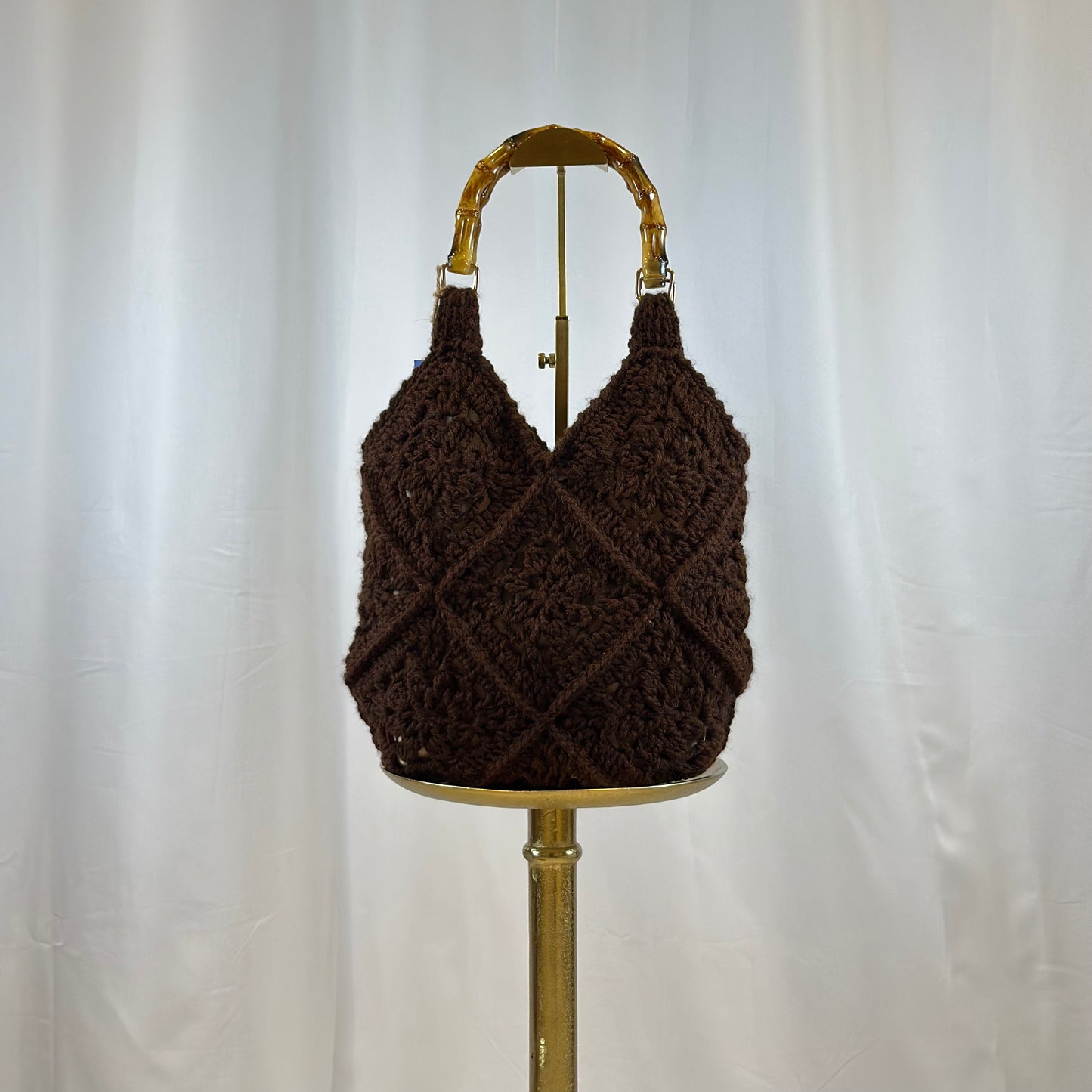 Handmade Crochet Bag: Colorful Yarn, Durable Design