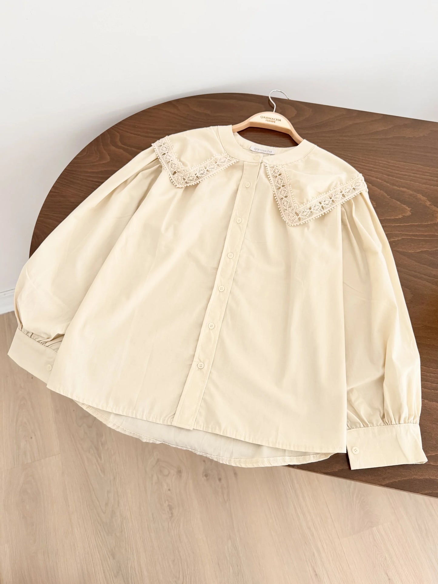 Sweetheart Neck Balloon Sleeve Shirt