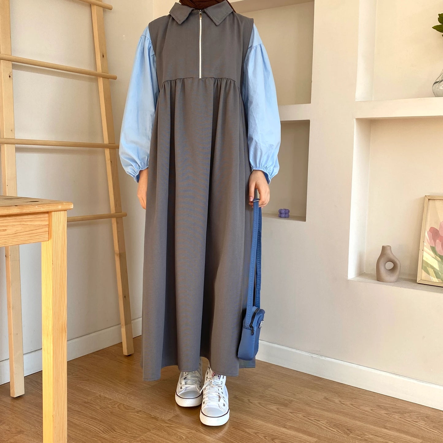 Short Zip Vest