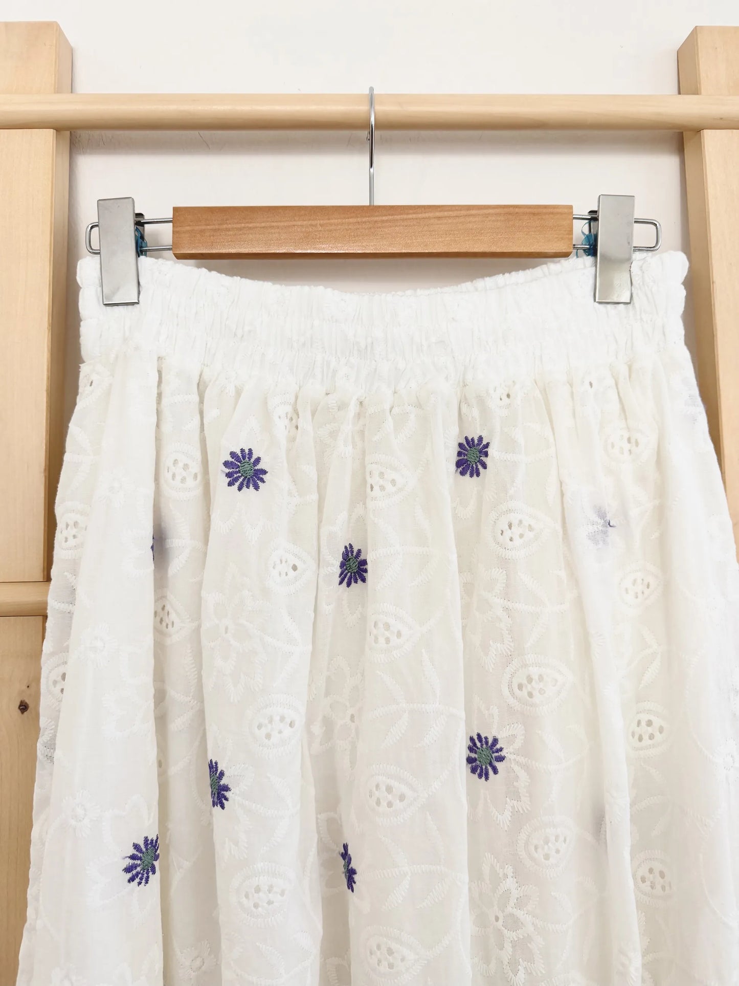 Scalloped Floral Detail Ruffled Skirt