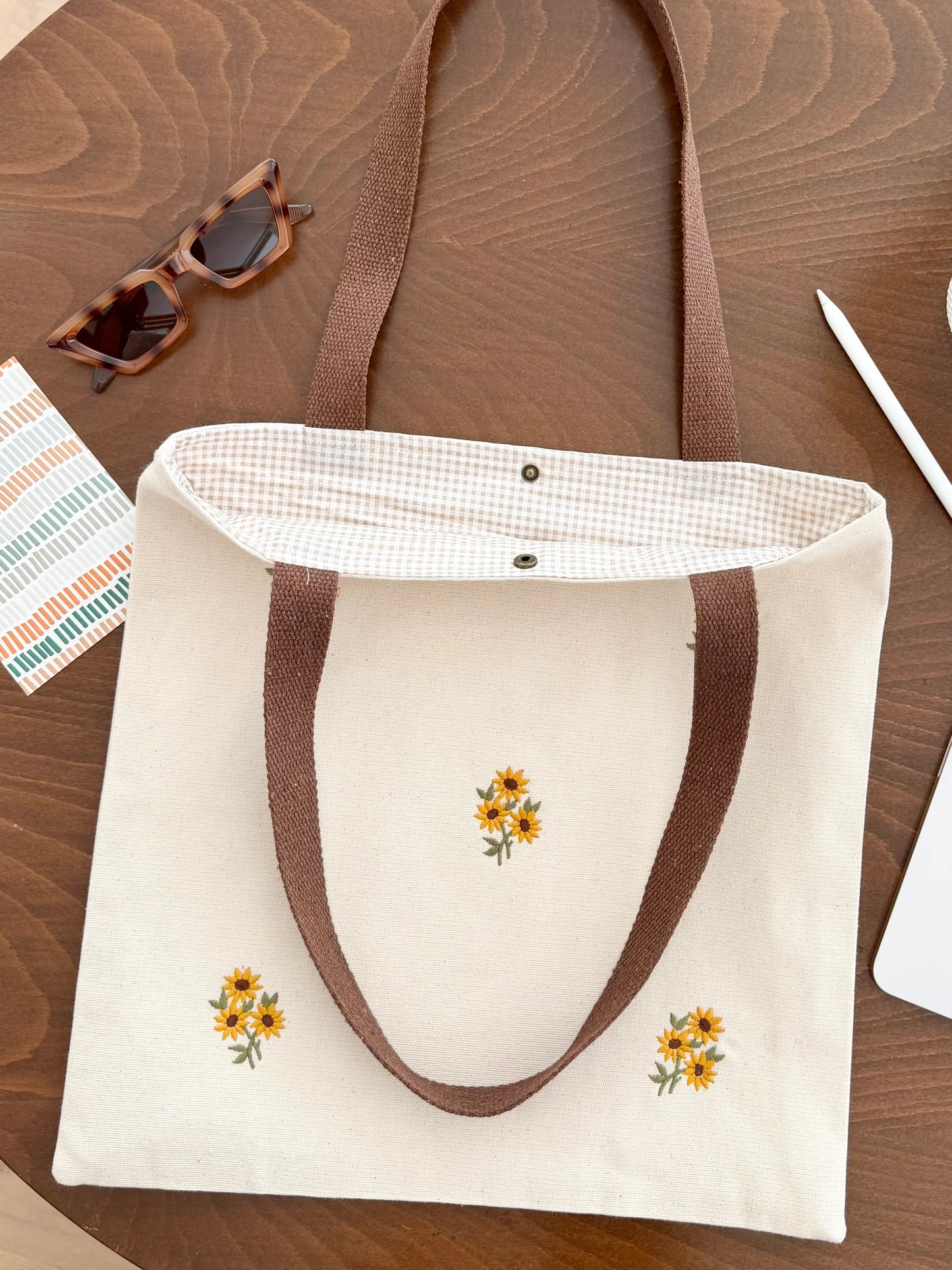 Floral Embroidered Kanvas Bag