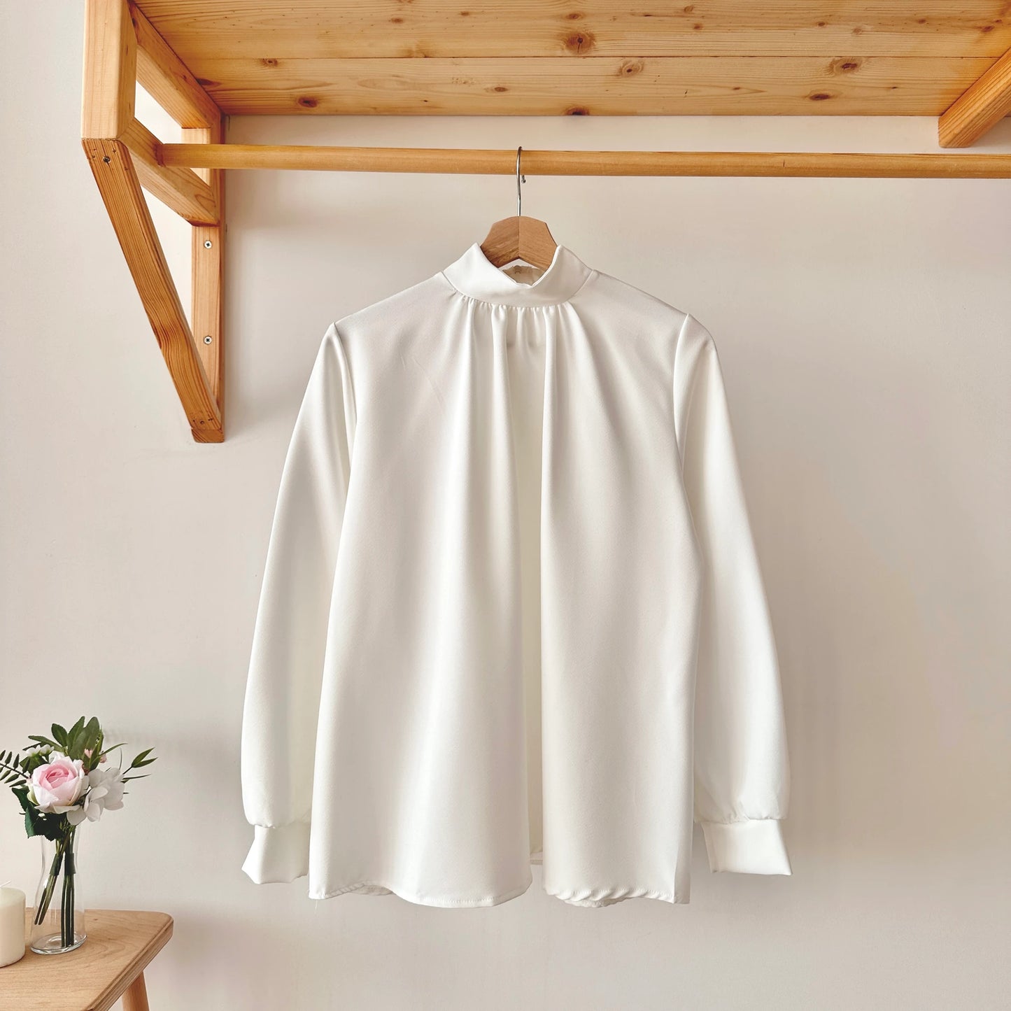 Collar Gathered Shirt
