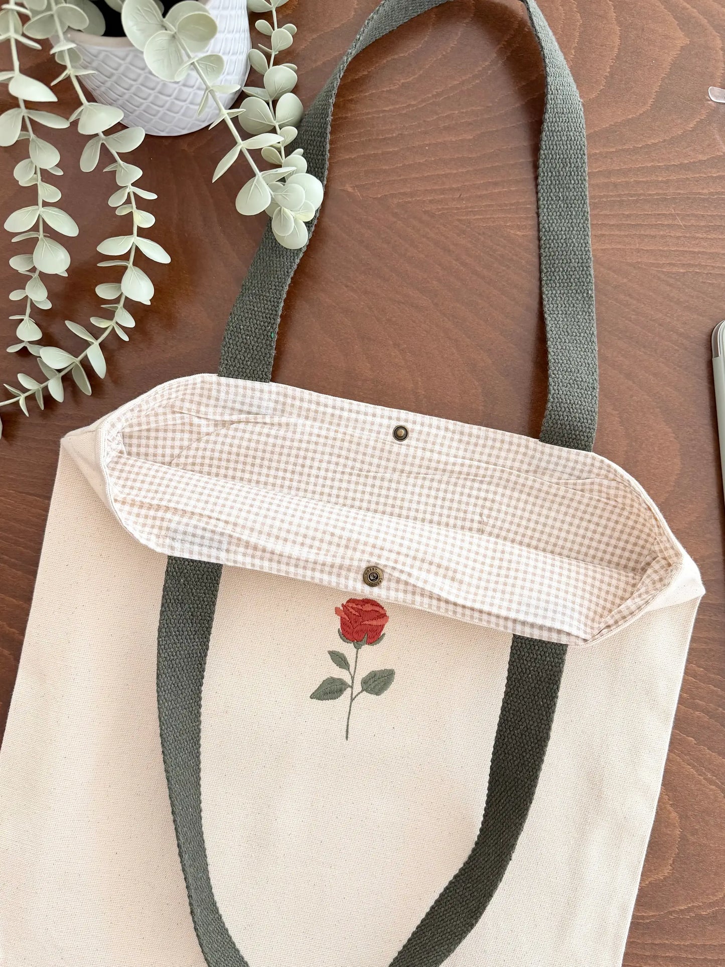 Single Floral Embroidered Kanvas Bag
