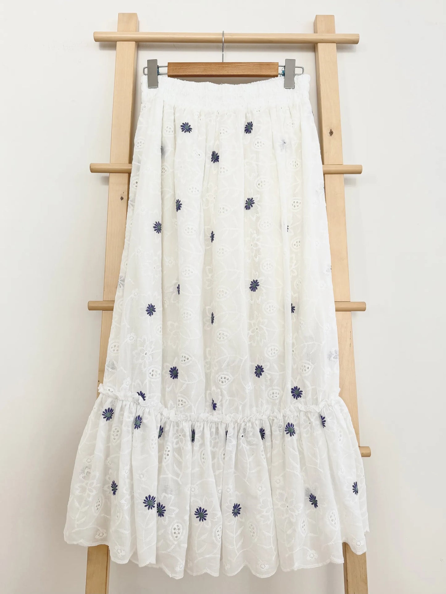 Scalloped Floral Detail Ruffled Skirt