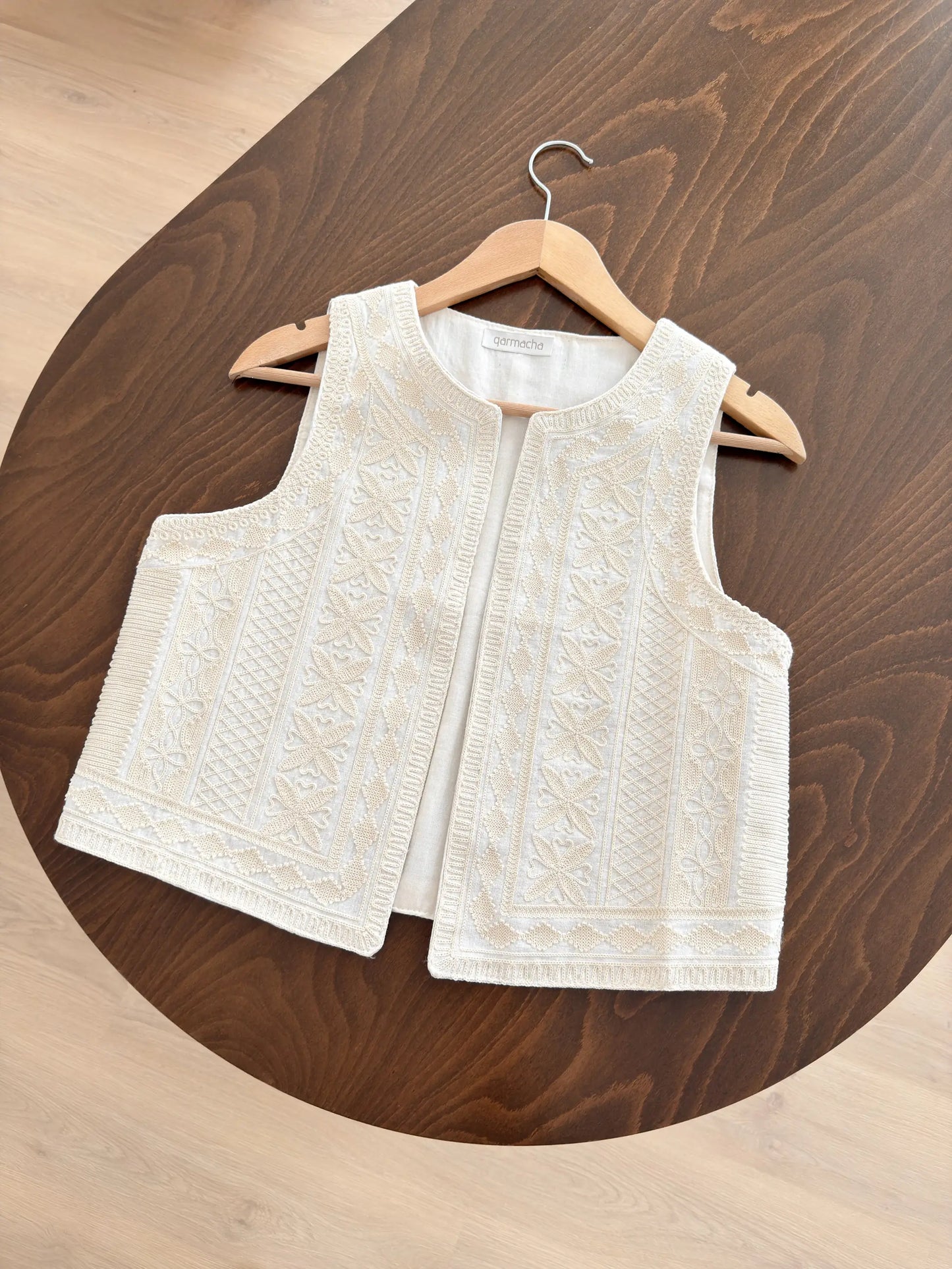 Embroidery Detail Crop Yelek