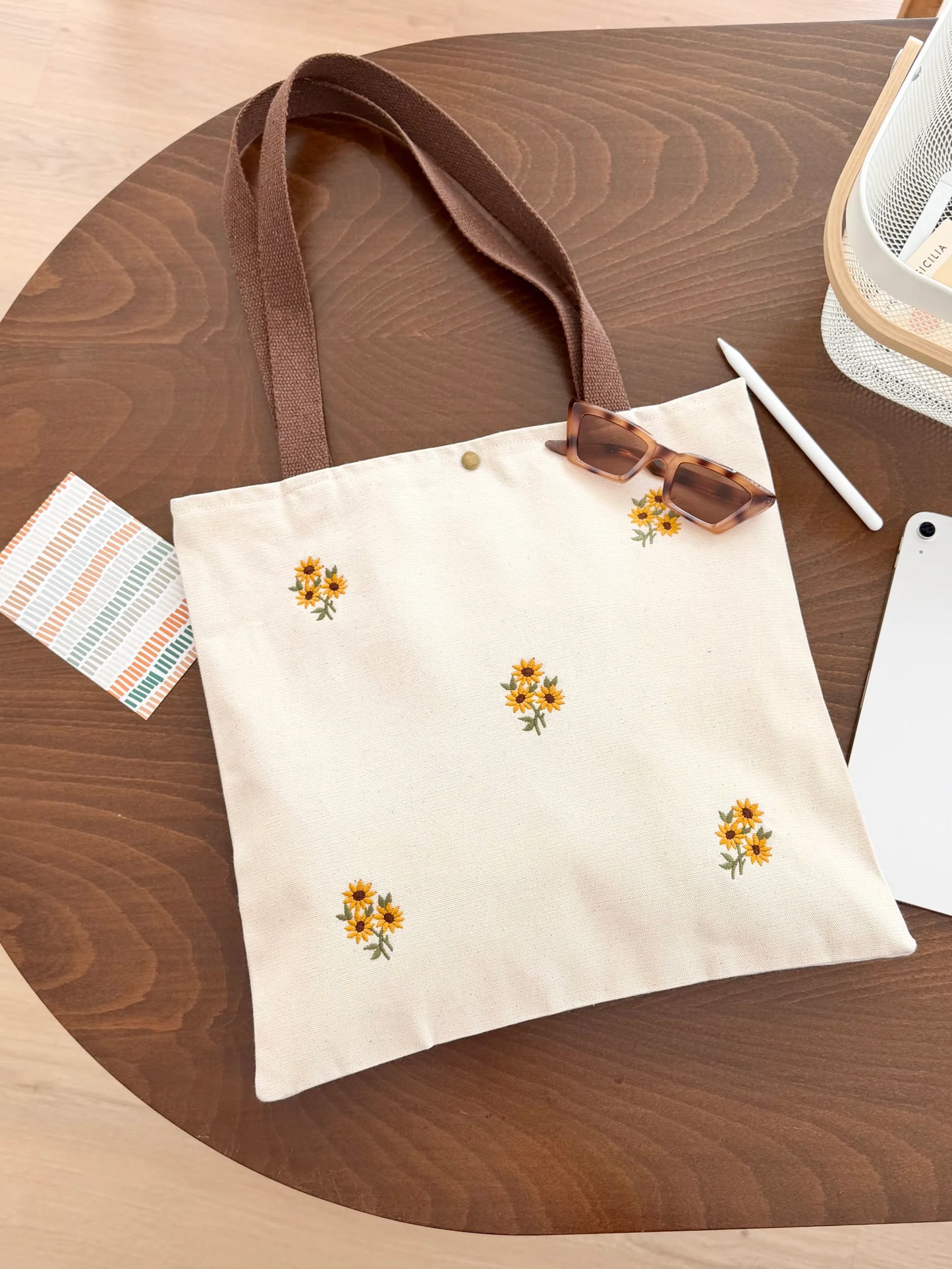 Floral Embroidered Kanvas Bag