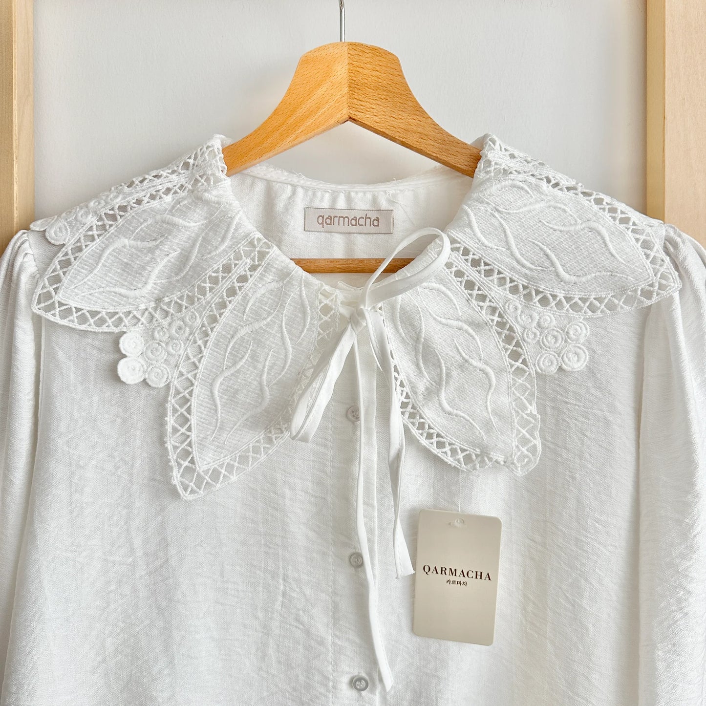 Daisy Neck Linen Shirt